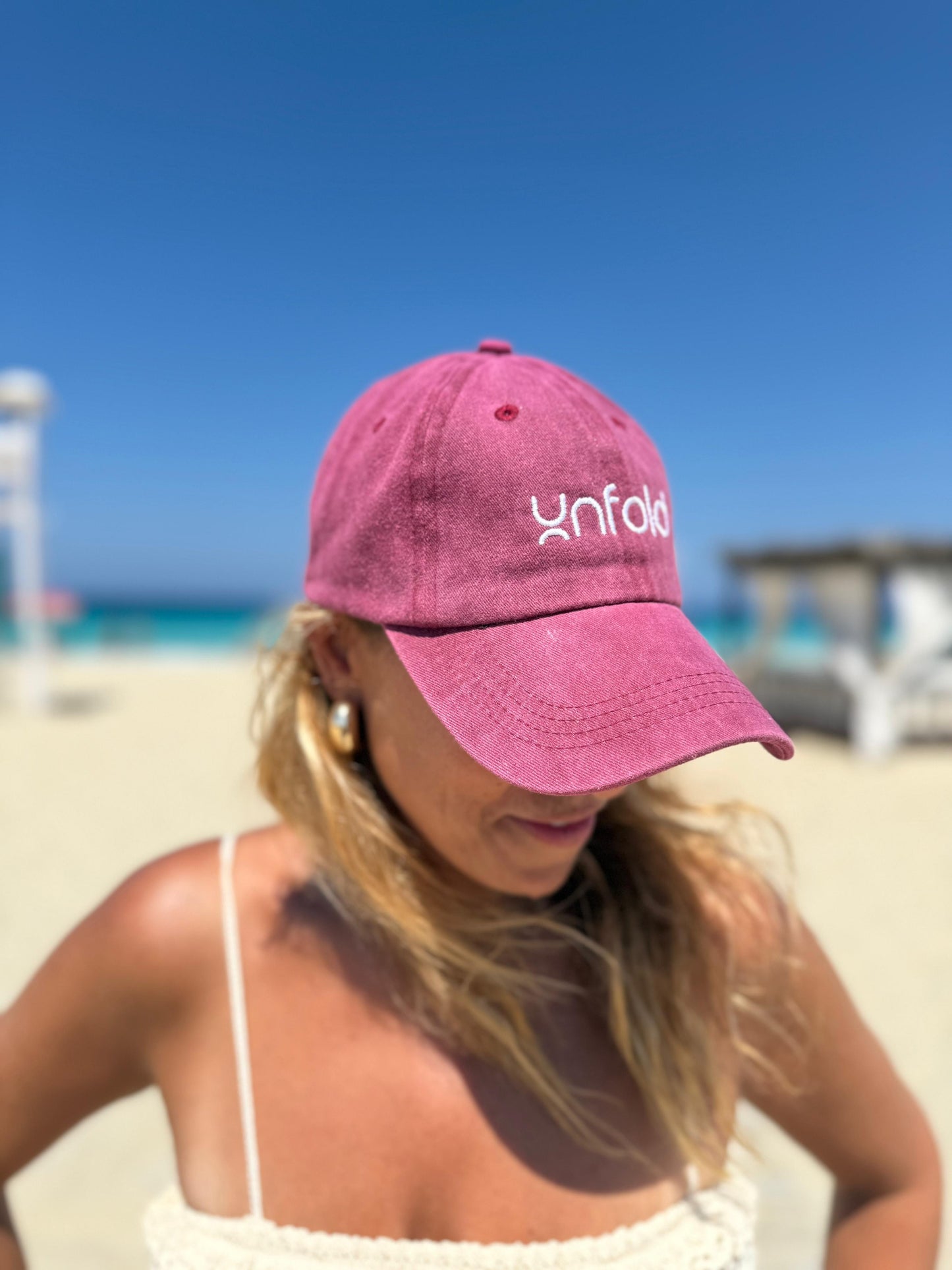 UNFOLD CAPS