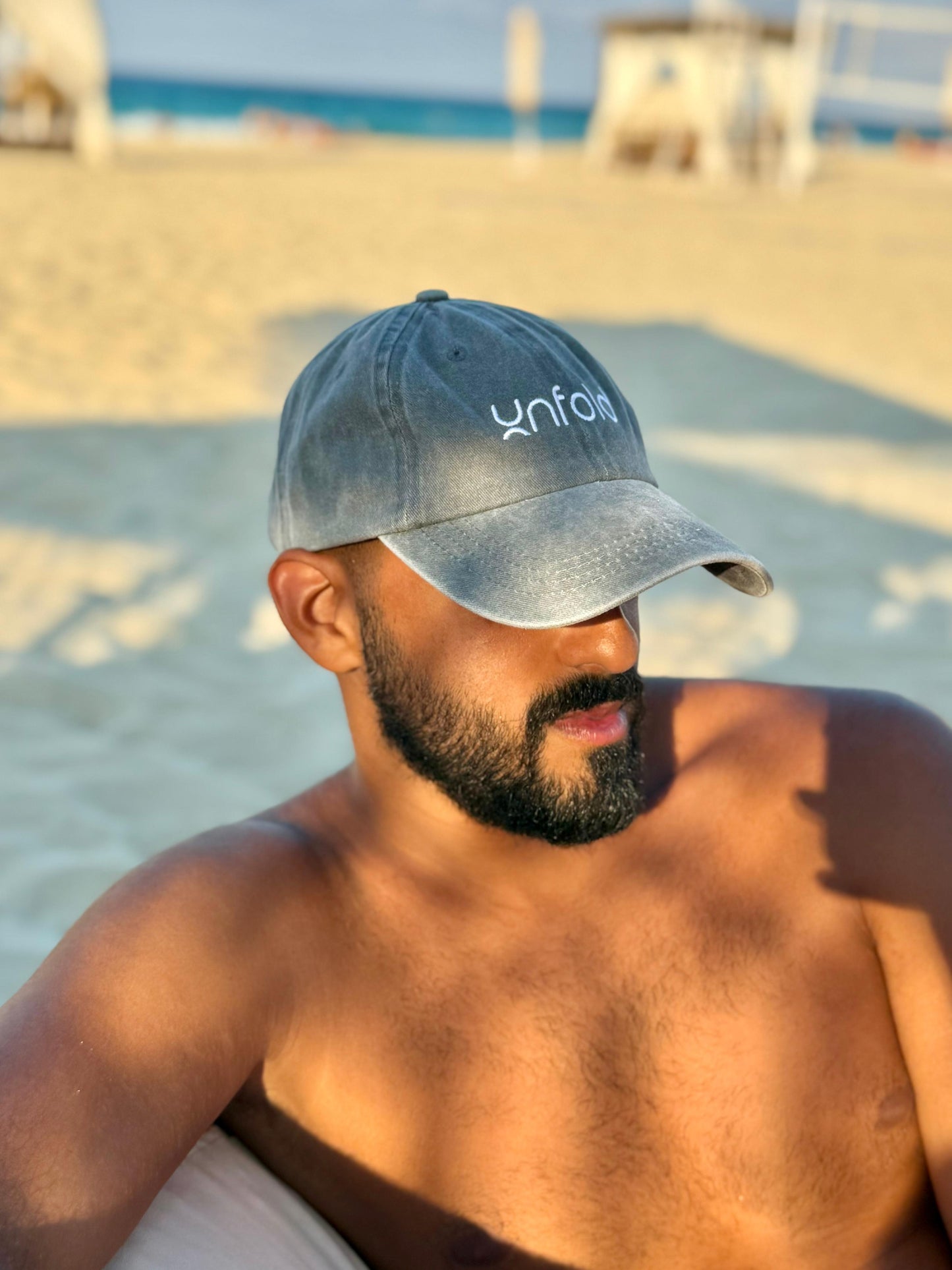 UNFOLD CAPS