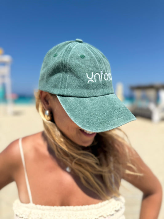 UNFOLD CAPS