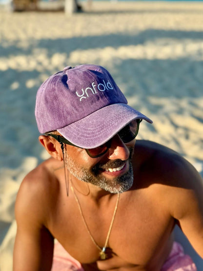 UNFOLD CAPS